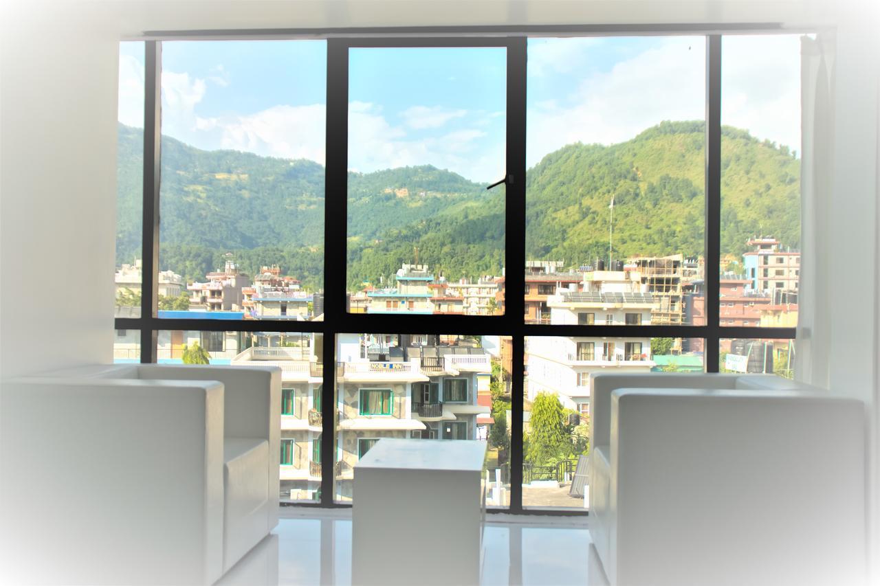 Hotel Hulk Pokhara Bagian luar foto